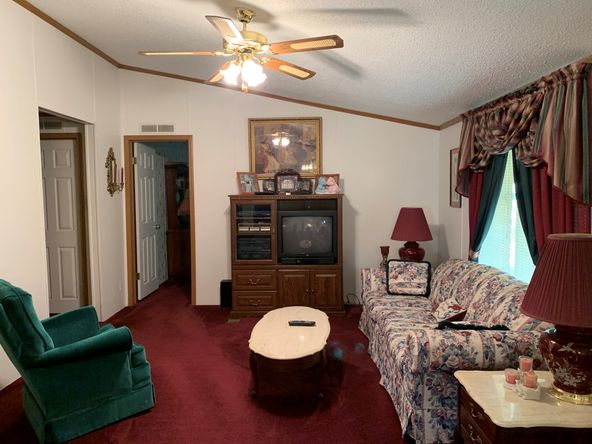 9713 Grandview Lake Rd, Ashland, KY 41102